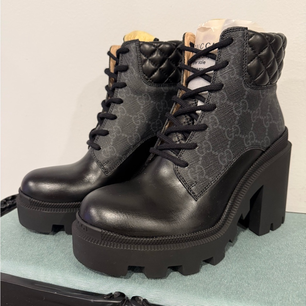 Gucci GG Canvas Heeled Ankle Black Boots size 35.5 - Picture 2 of 11